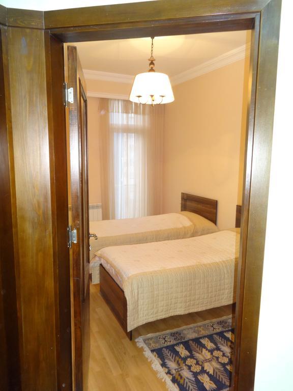Buoy Rooms Batumi Ngoại thất bức ảnh