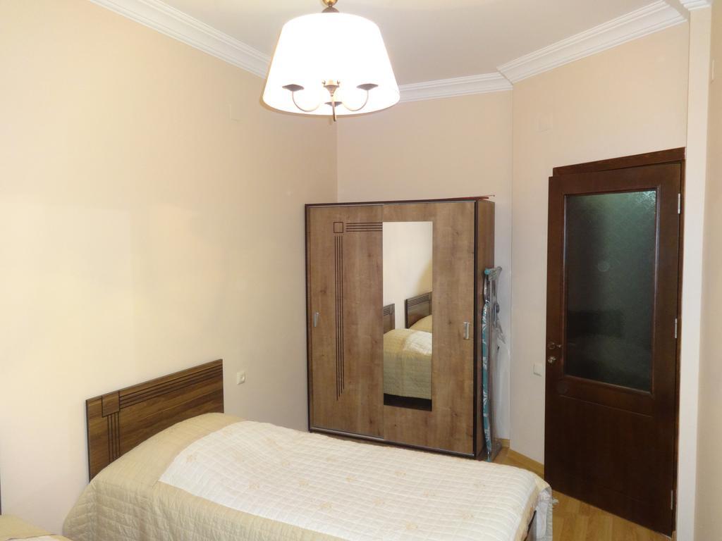 Buoy Rooms Batumi Ngoại thất bức ảnh